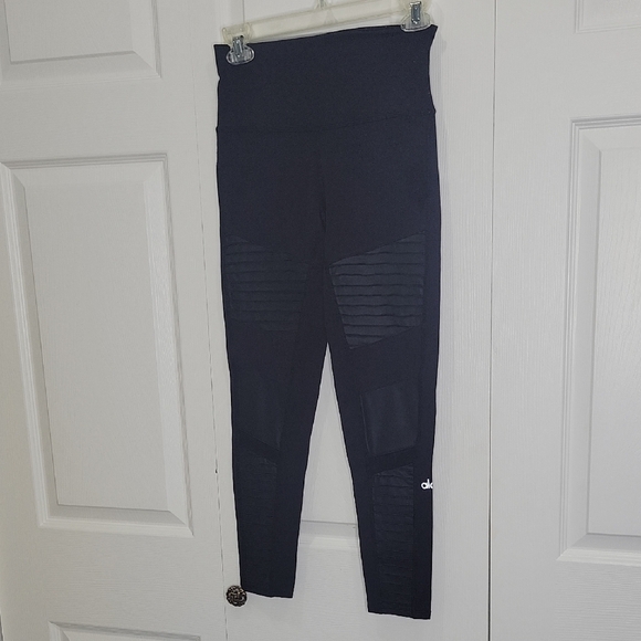 ALO Yoga Black Leggings SIZE Small - Picture 1 of 7
